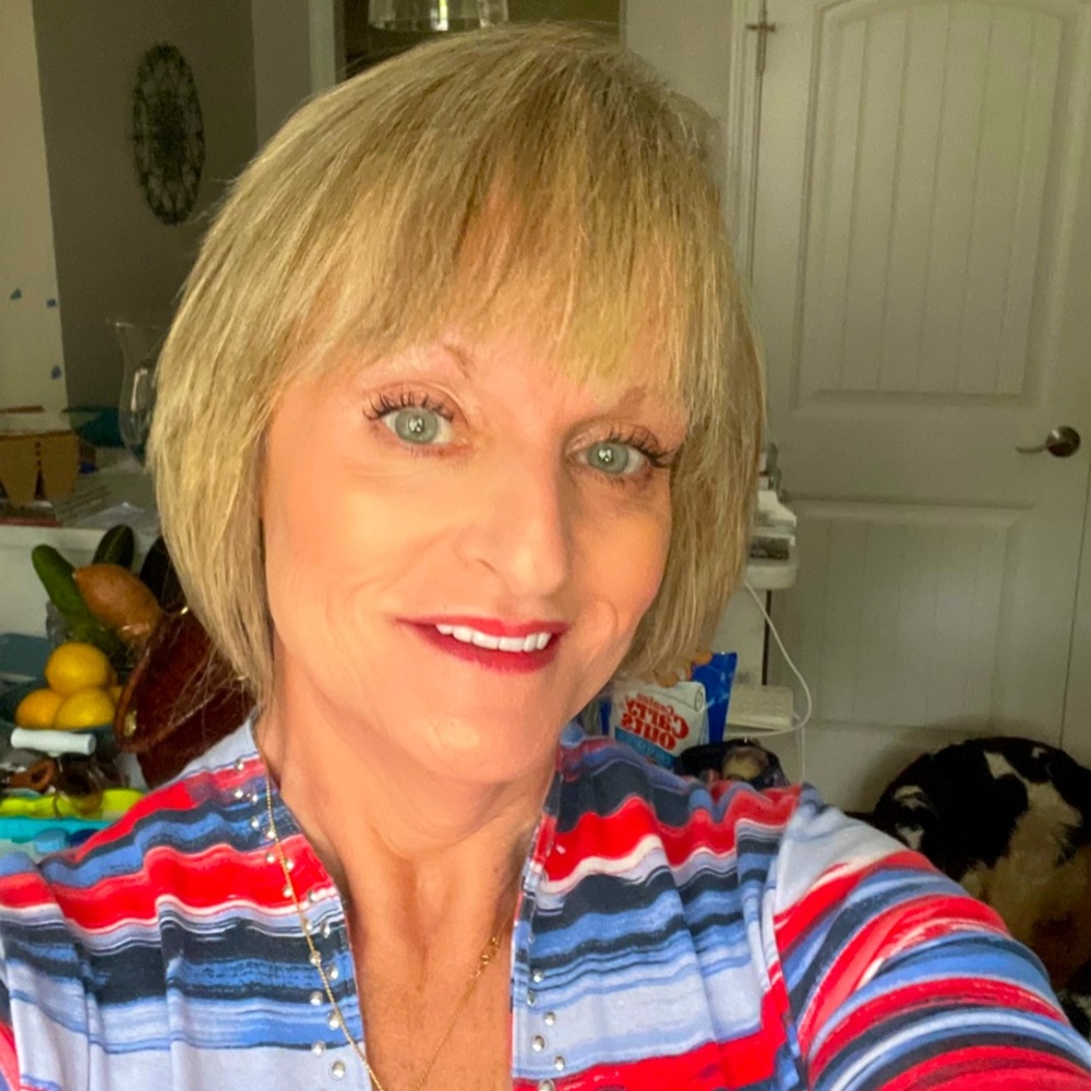 Meet your Posher, Becky